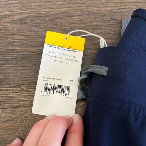 Figs Scrub Set - Picture 3 of 6